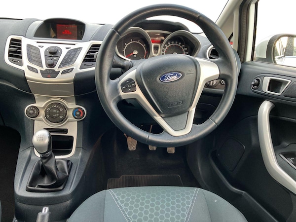 Used Ford Fiesta 2012 for sale - 76217301: Photo 17