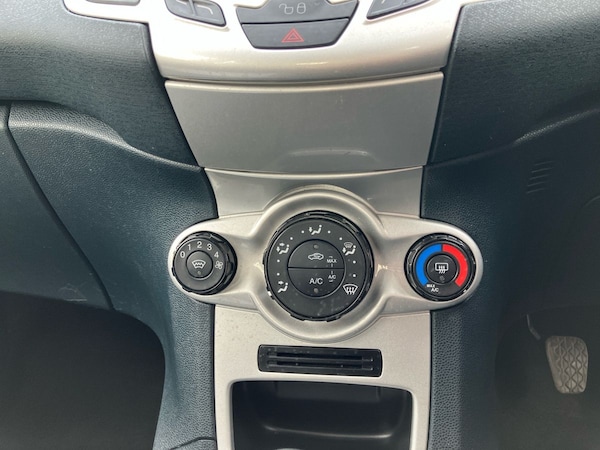 Used Ford Fiesta 2012 for sale - 76217301: Photo 28