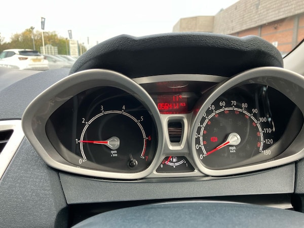 Used Ford Fiesta 2012 for sale - 76217301: Photo 29