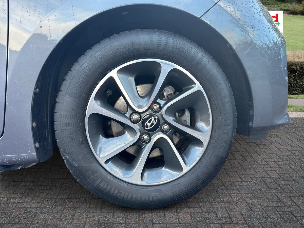 Used Hyundai i10 2018 for sale - 76717471: Photo 13