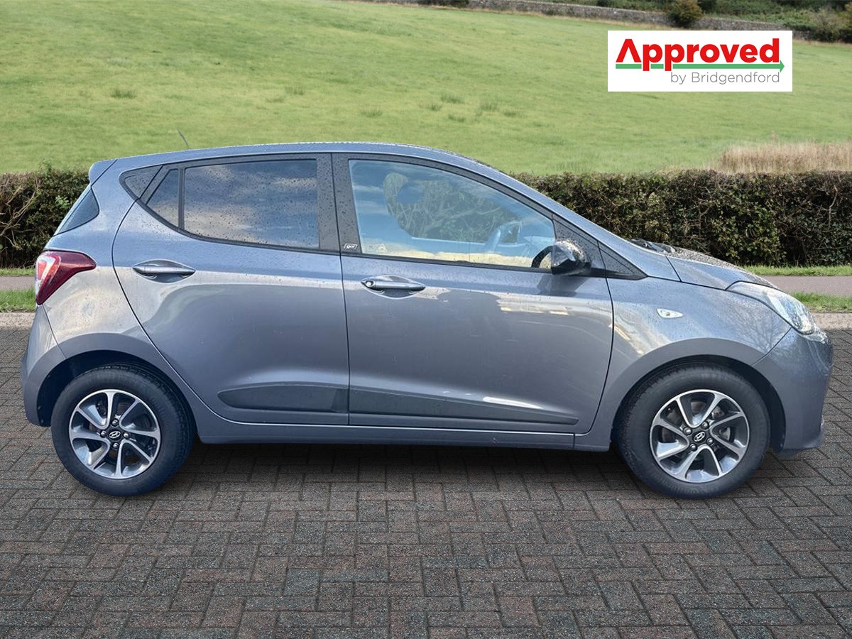 Used Hyundai i10 2018 for sale - 76717471: Photo 2