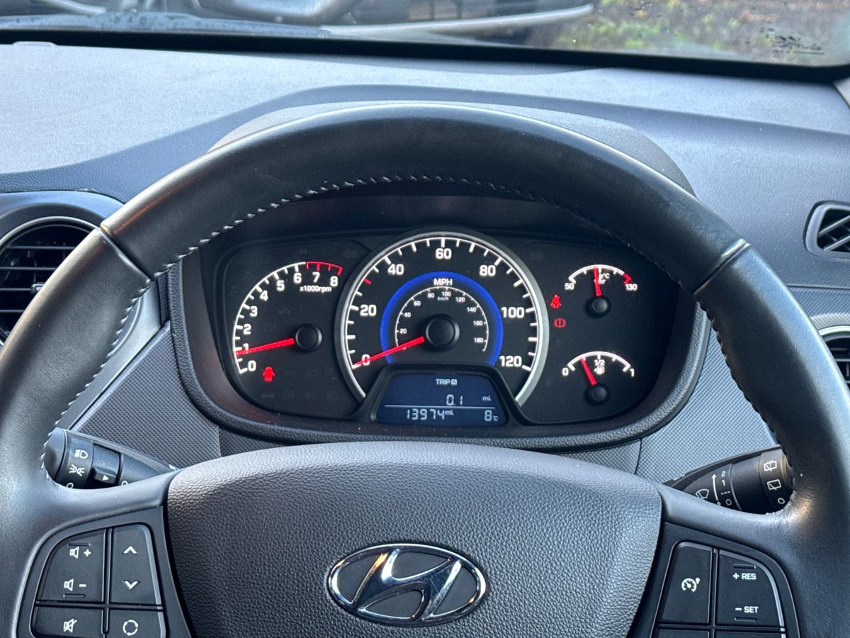 Used Hyundai i10 2018 for sale - 76717471: Photo 20