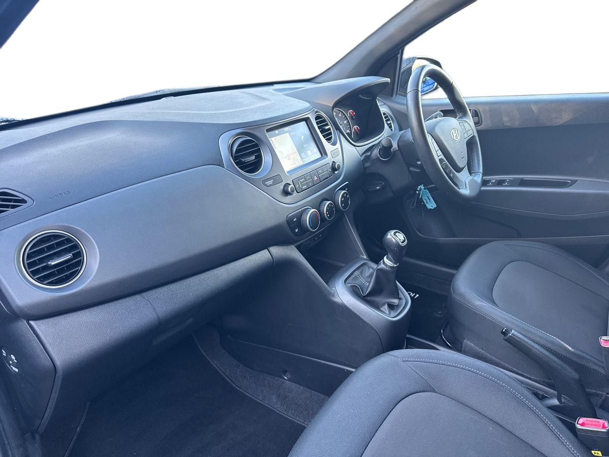 Used Hyundai i10 2018 for sale - 76717471: Photo 22