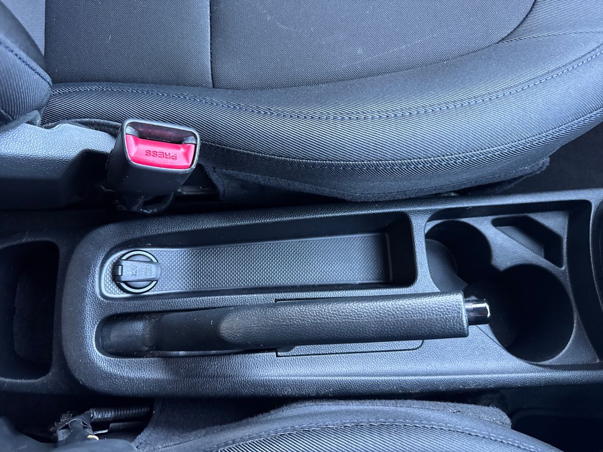 Used Hyundai i10 2018 for sale - 76717471: Photo 32