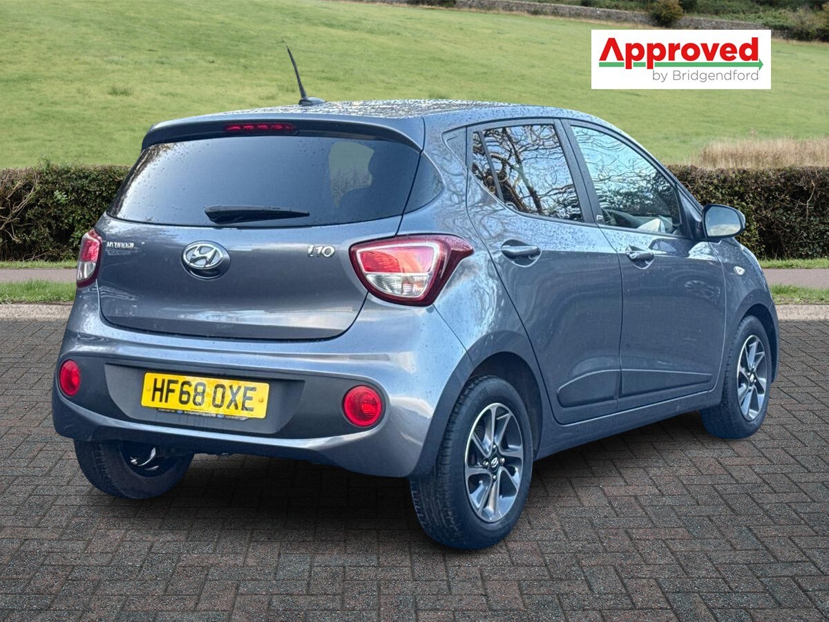 Used Hyundai i10 2018 for sale - 76717471: Photo 4