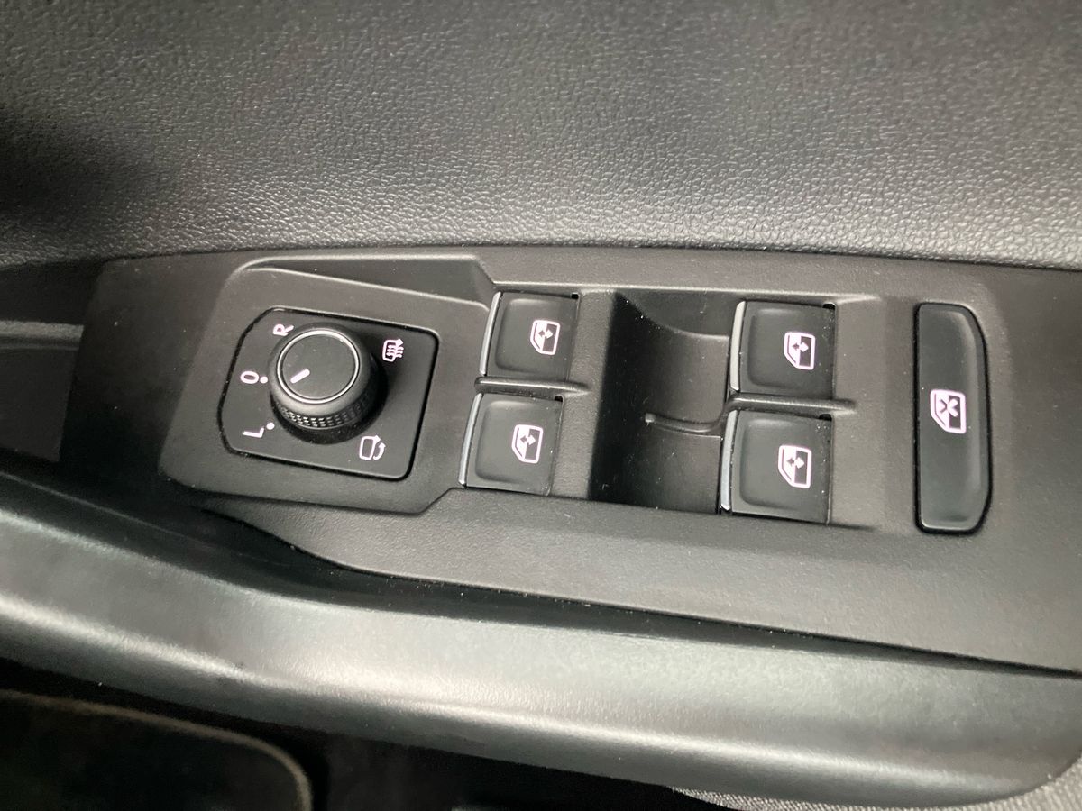 Used Volkswagen Polo 2023 for sale - 77552384: Photo 32