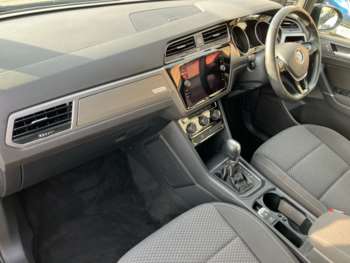 Used Volkswagen Touran 2019 for sale - 74123530: Photo