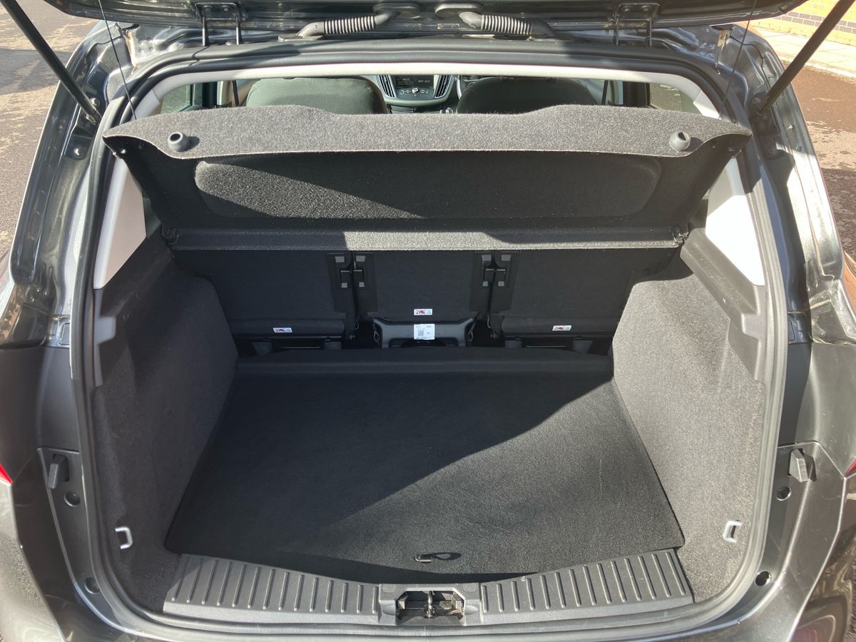 Used Ford C-Max 2015 for sale - 76609536: Photo 25