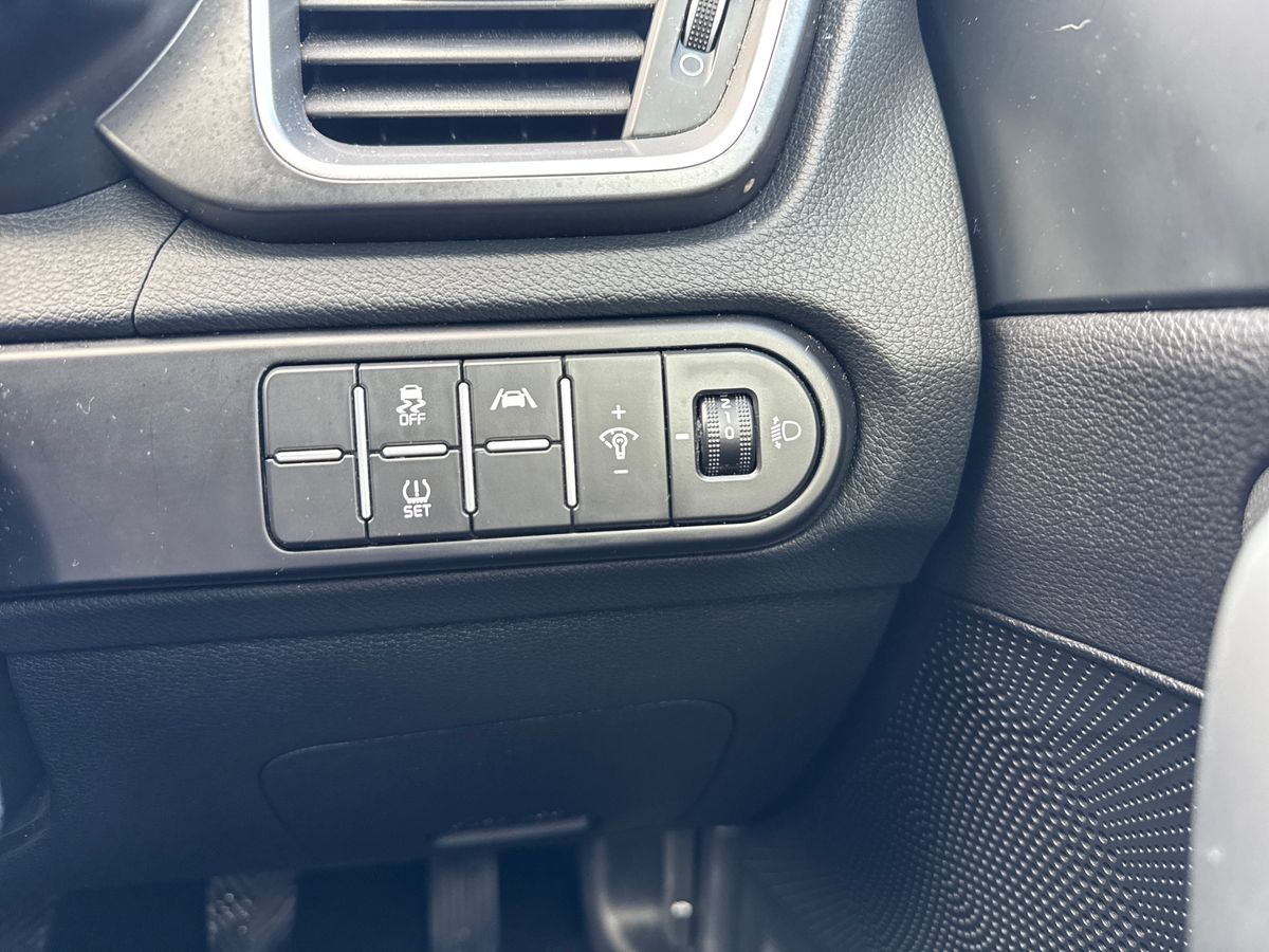 Used Kia XCeed 2023 for sale - 77380889: Photo 32