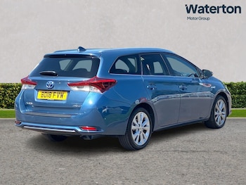Used Toyota Auris 2018 for sale - 79057169: Photo