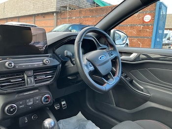 Used Ford Focus 2018 for sale - 76074516: Photo 2