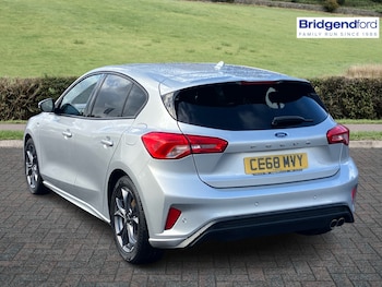 Used Ford Focus 2018 for sale - 76074516: Photo 3