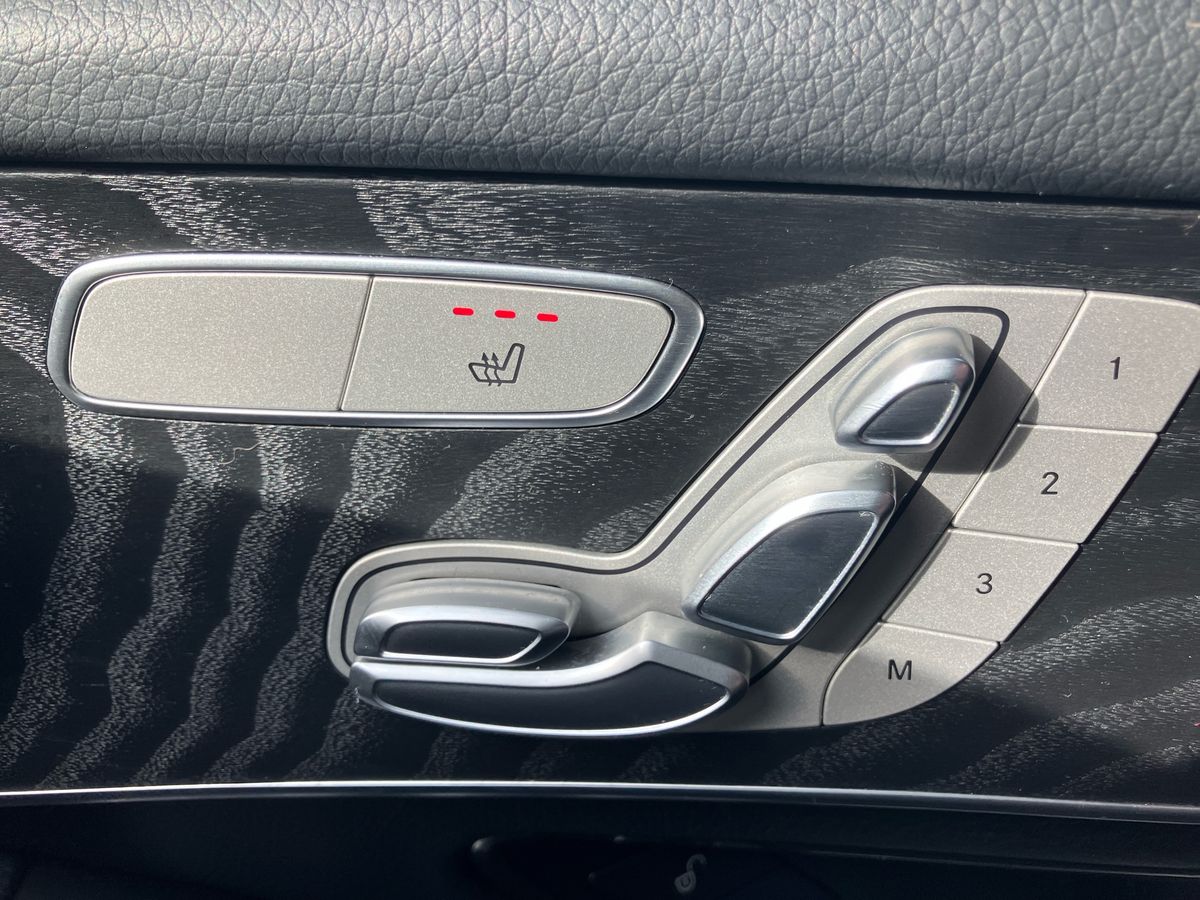 Used Mercedes-Benz GLC 2019 for sale - 77803739: Photo 29