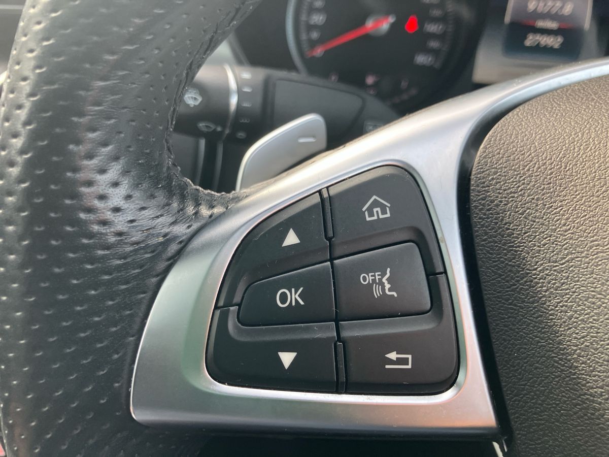 Used Mercedes-Benz GLC 2019 for sale - 77803739: Photo 31