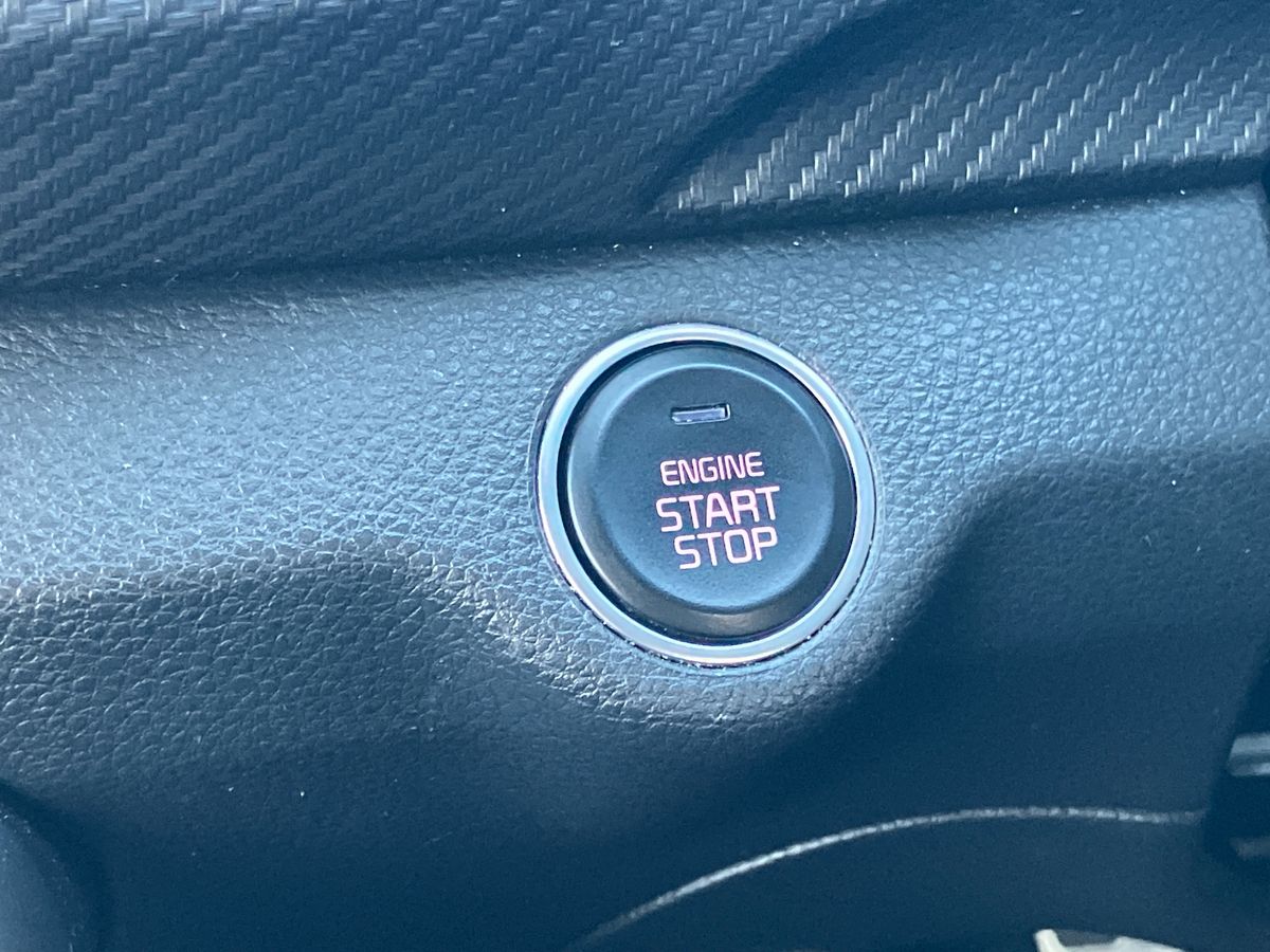 Used Kia Stonic 2022 for sale - 76366392: Photo 33