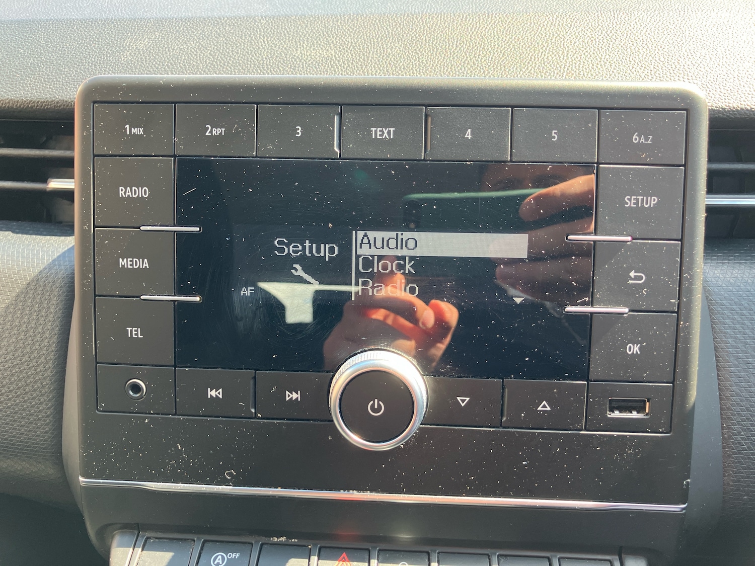 Used Renault Clio 2020 for sale - 77504231: Photo 12