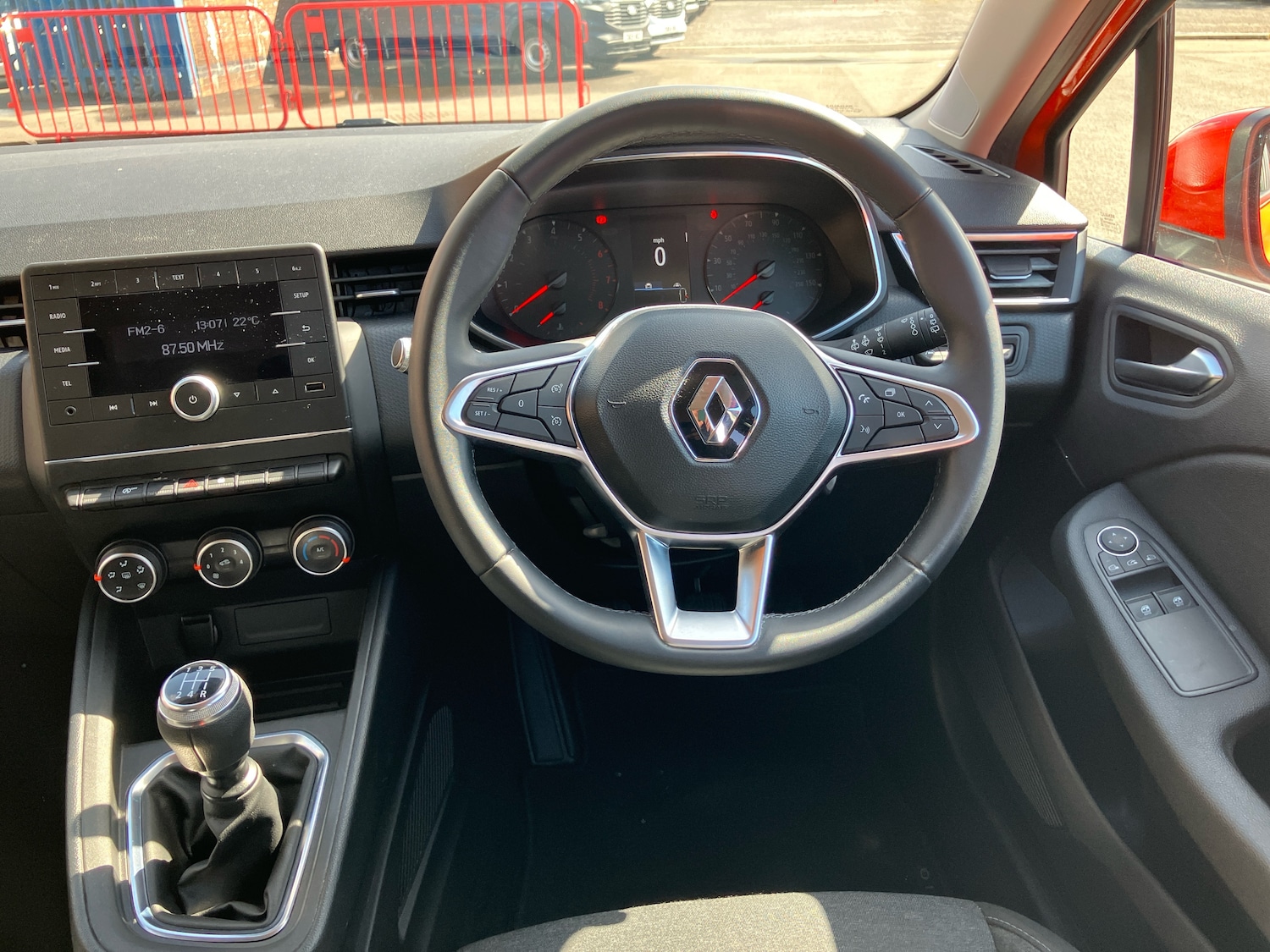 Used Renault Clio 2020 for sale - 77504231: Photo 8