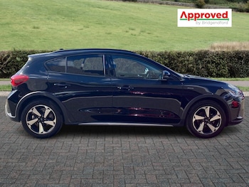 Used Ford Focus 2022 for sale - 78042131: Photo