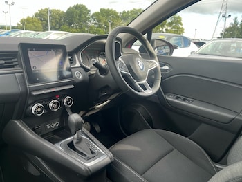 Used Renault Captur 2021 for sale - 77071124: Photo