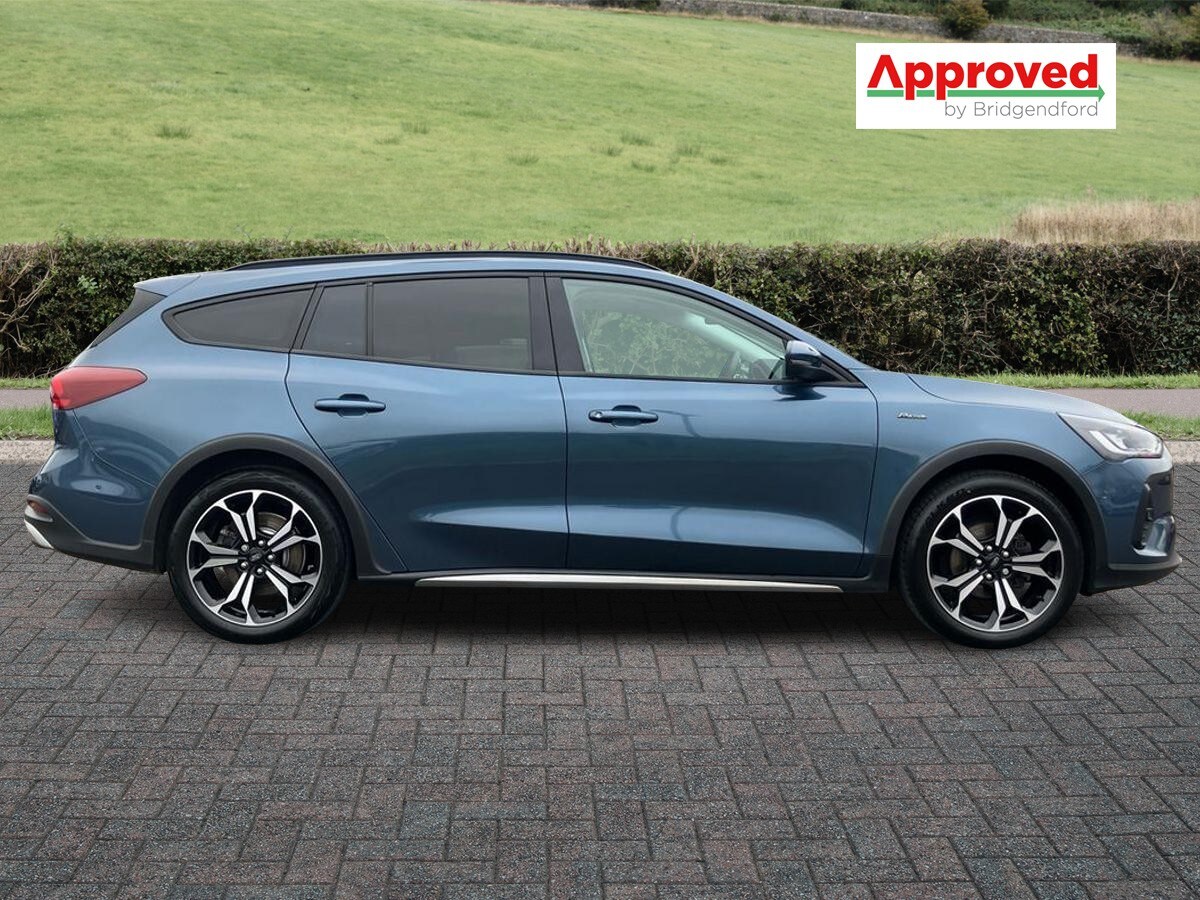 Used Ford Focus 2023 for sale - 77339461: Photo 2