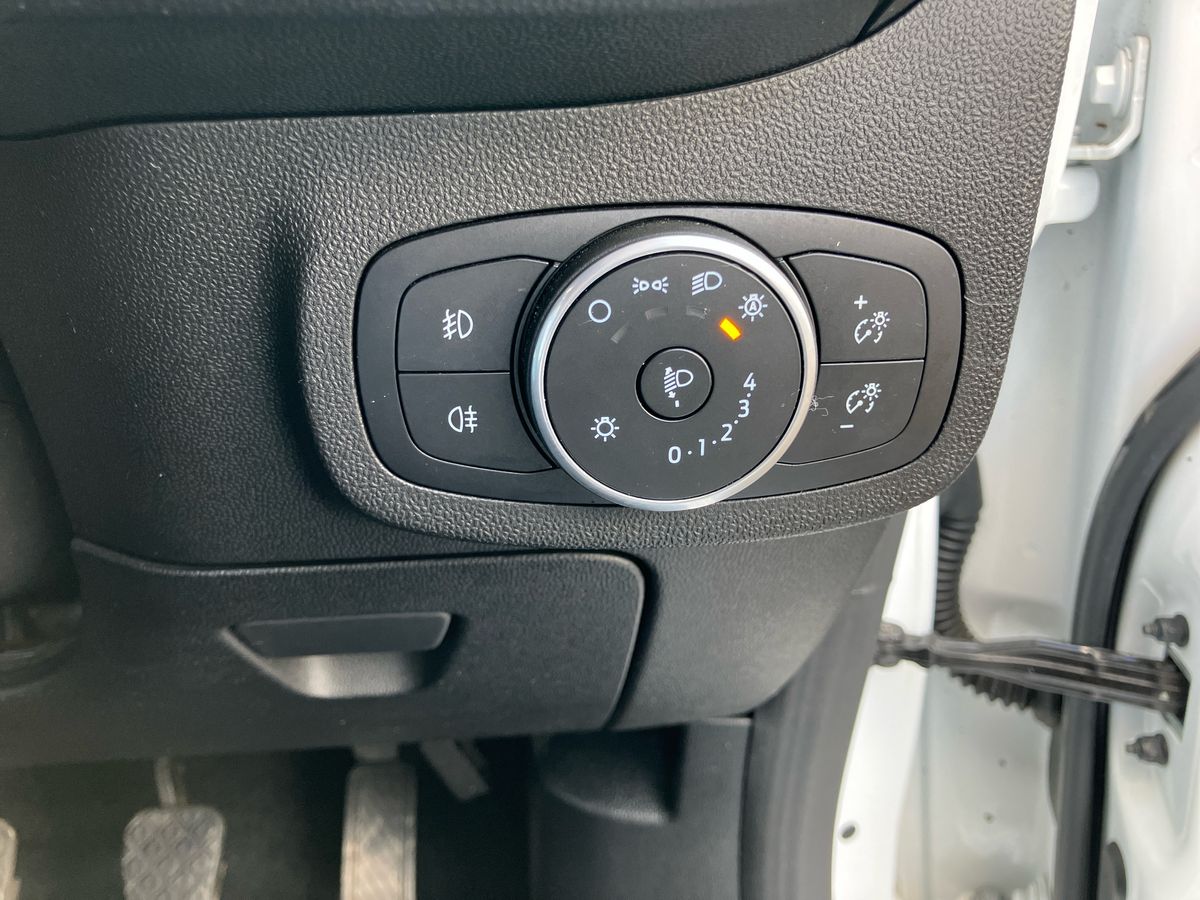 Used Ford Fiesta 2018 for sale - 77105909: Photo 31