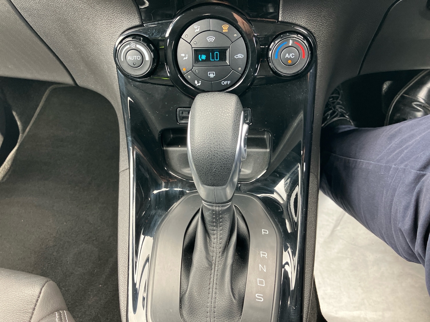 Used Ford Fiesta 2016 for sale - 77224915: Photo 16