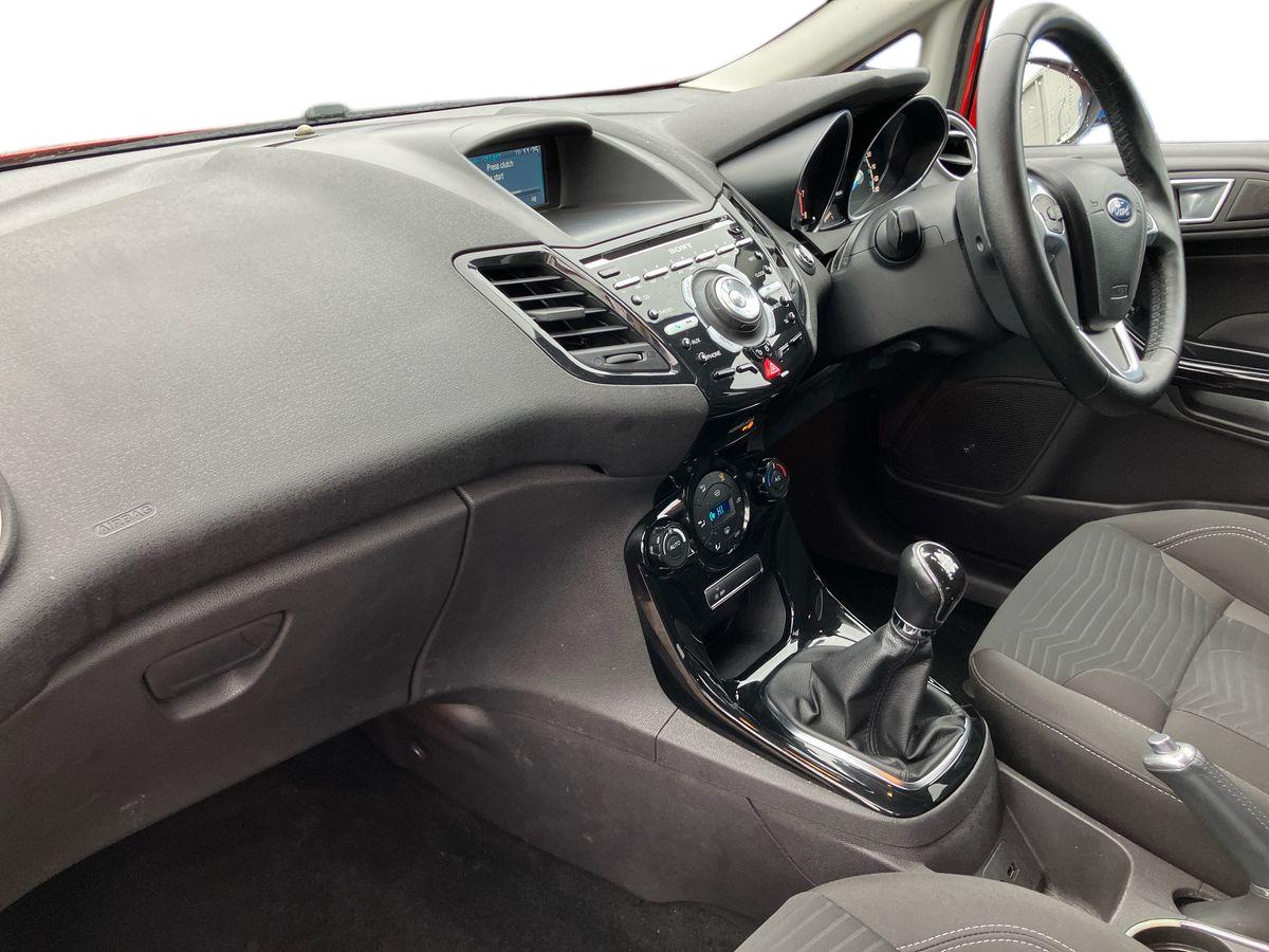 Used Ford Fiesta 2015 for sale - 77810231: Photo 22