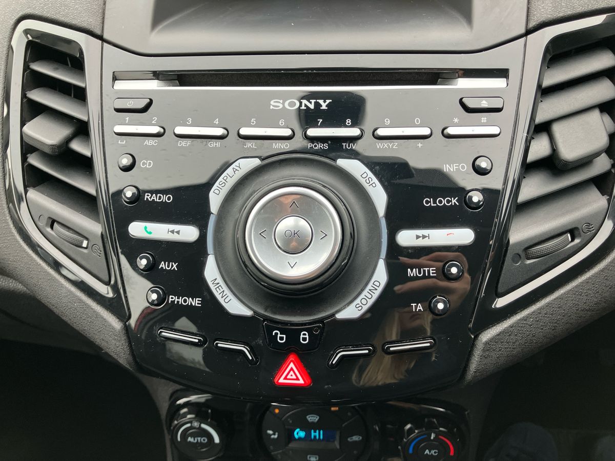 Used Ford Fiesta 2015 for sale - 77810231: Photo 29