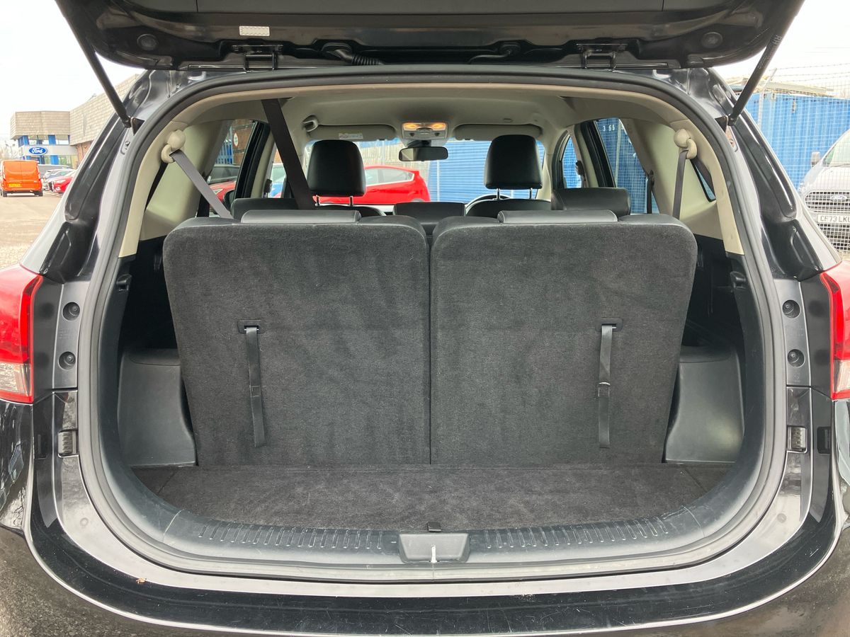 Used Kia Carens 2017 for sale - 77627584: Photo 25