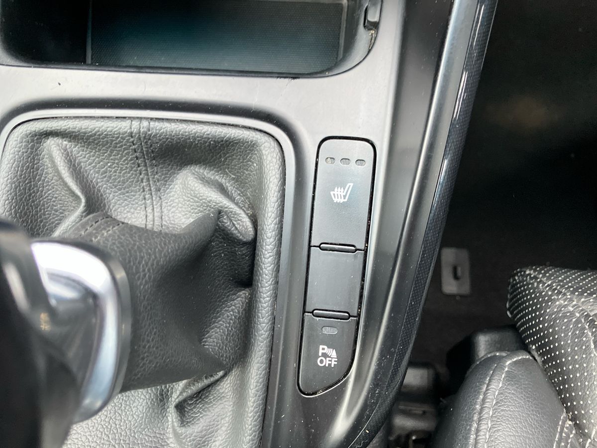 Used Kia Carens 2017 for sale - 77627584: Photo 32