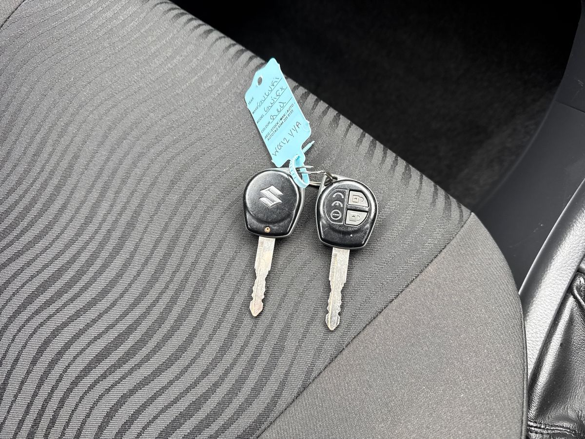 Used Suzuki Swift 2012 for sale - 77690860: Photo 28