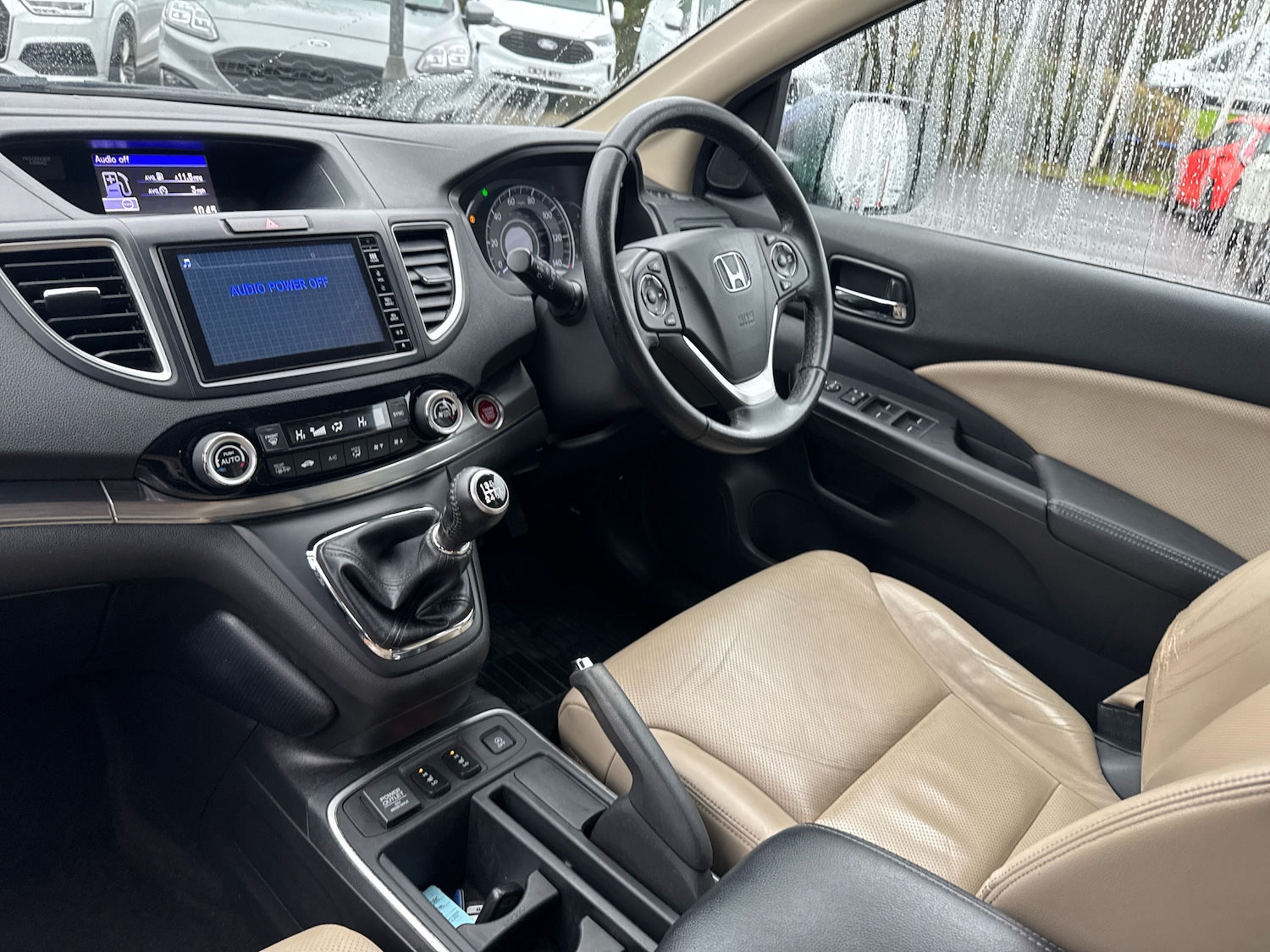 Used Honda CR-V 2017 for sale - 76338884: Photo 2