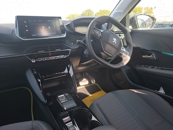 Used Peugeot 208 2023 for sale - 75726074: Photo 2