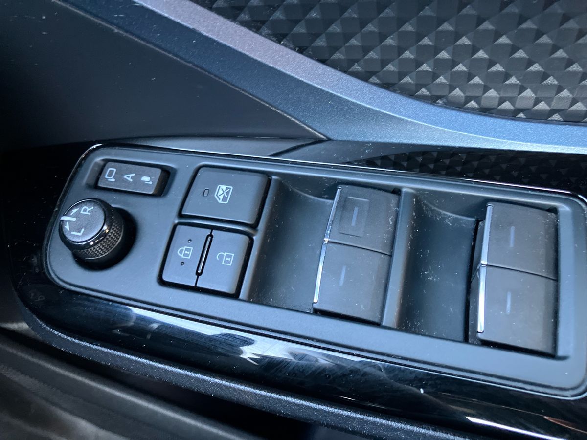 Used Toyota C-HR 2019 for sale - 76750086: Photo 34