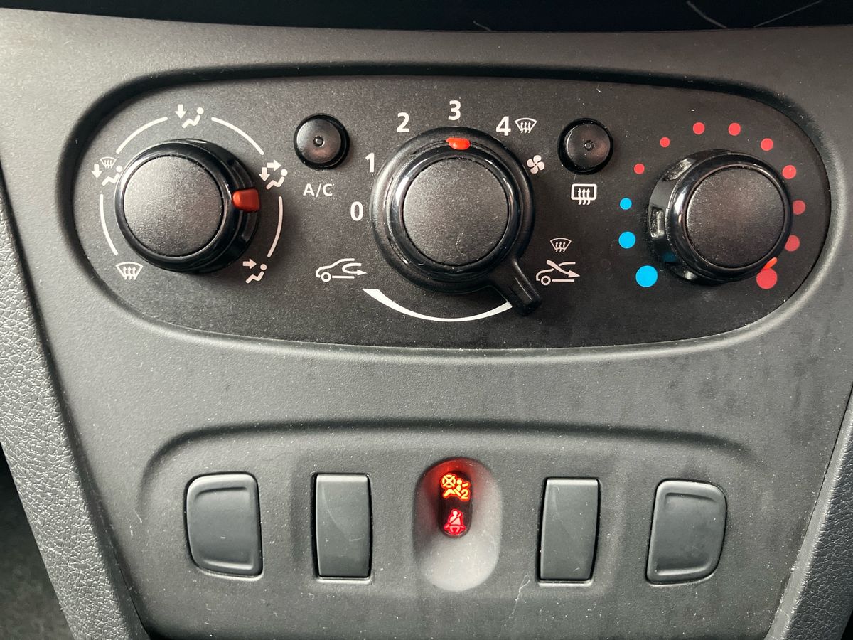 Used Dacia Sandero 2019 for sale - 77047534: Photo 31