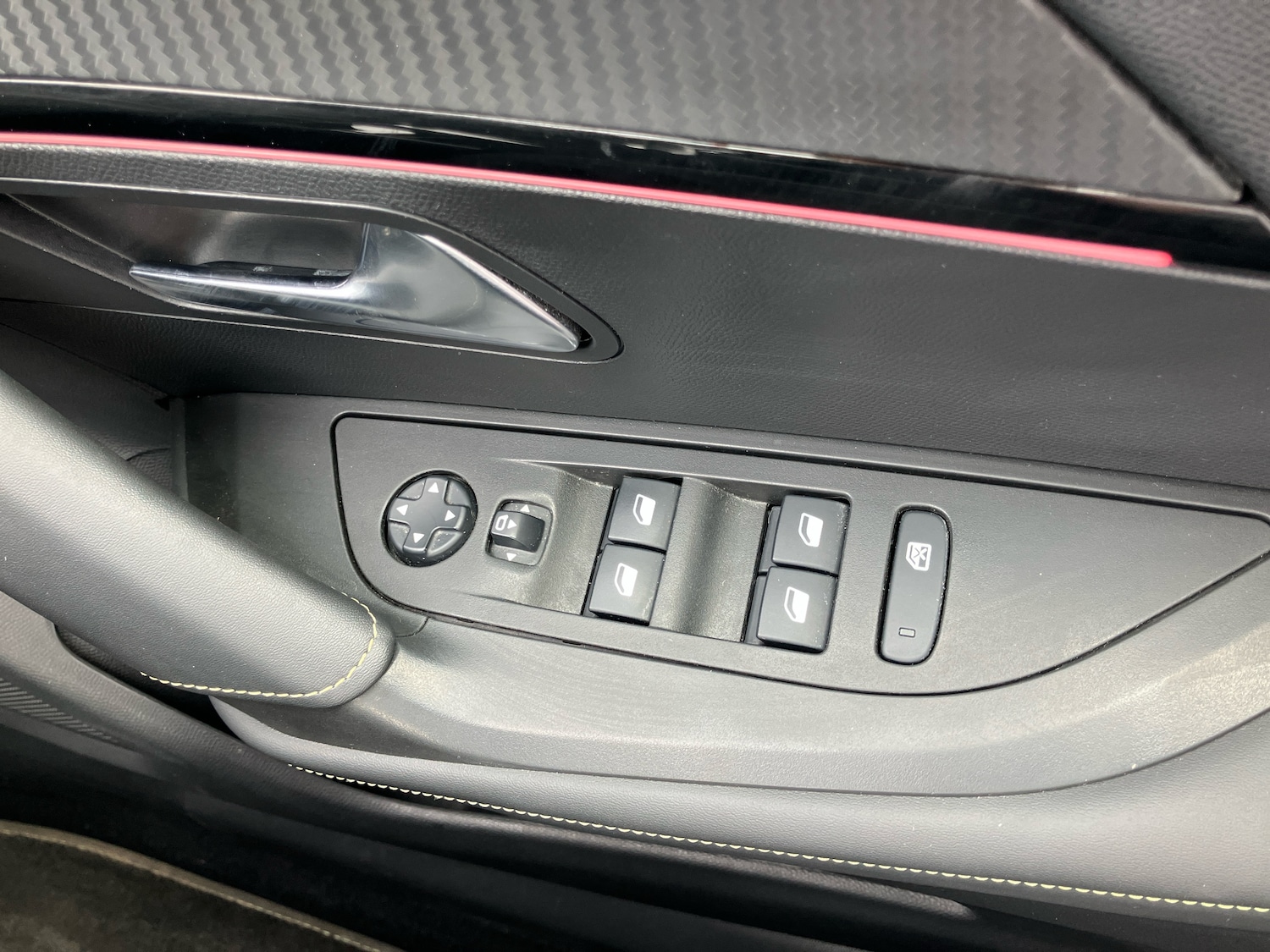 Used Peugeot 2008 2021 for sale - 75625229: Photo 20