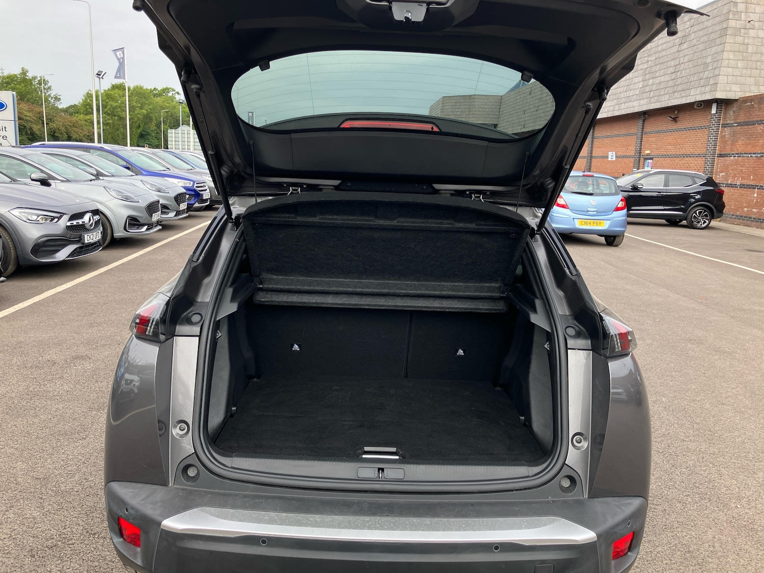 Used Peugeot 2008 2021 for sale - 75625229: Photo 9