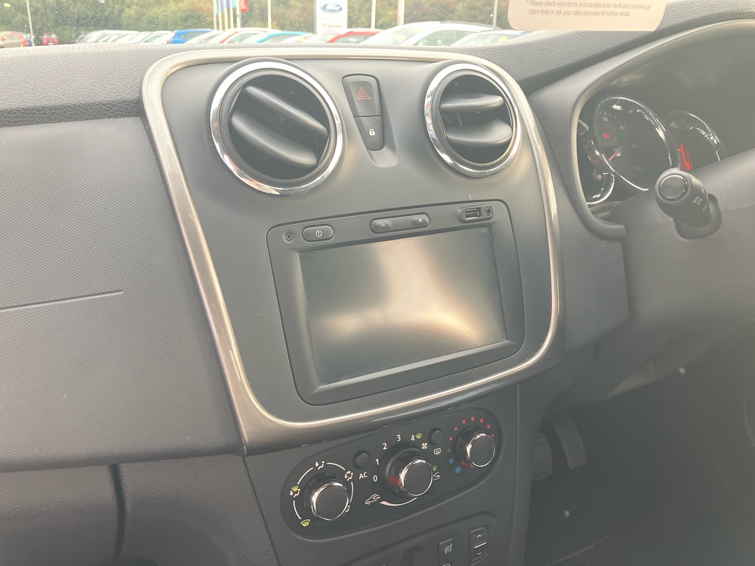 Used Dacia Sandero 2013 for sale - 76033699: Photo 12