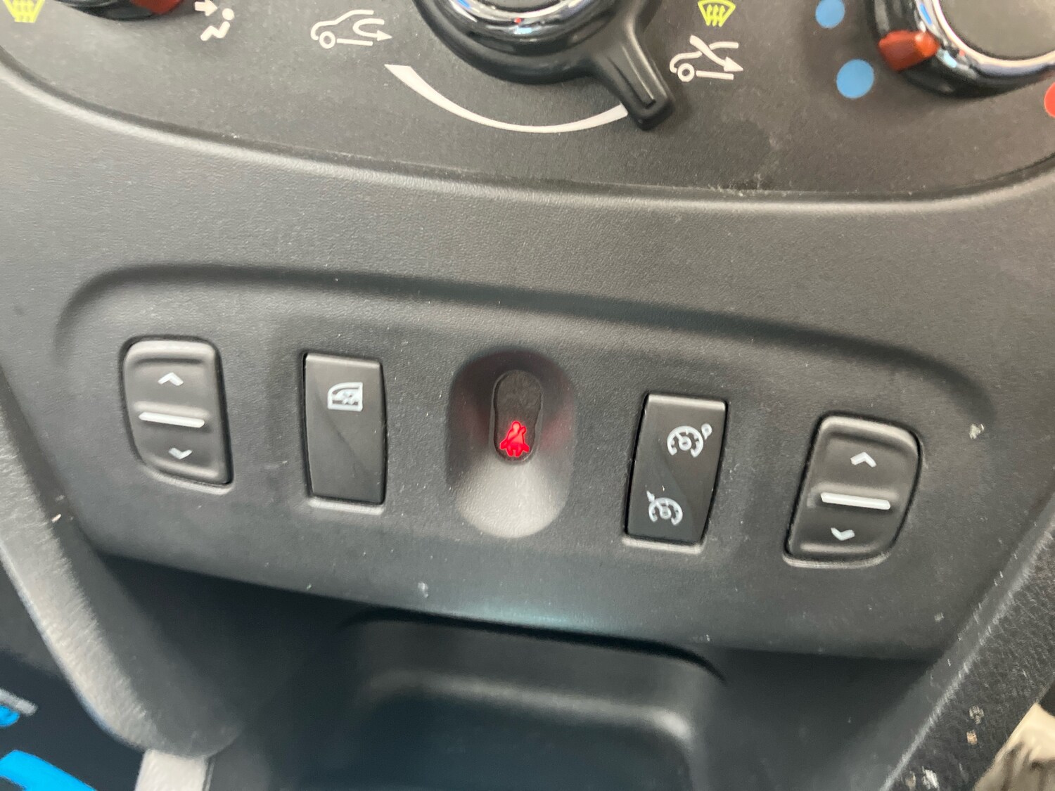 Used Dacia Sandero 2013 for sale - 76033699: Photo 18