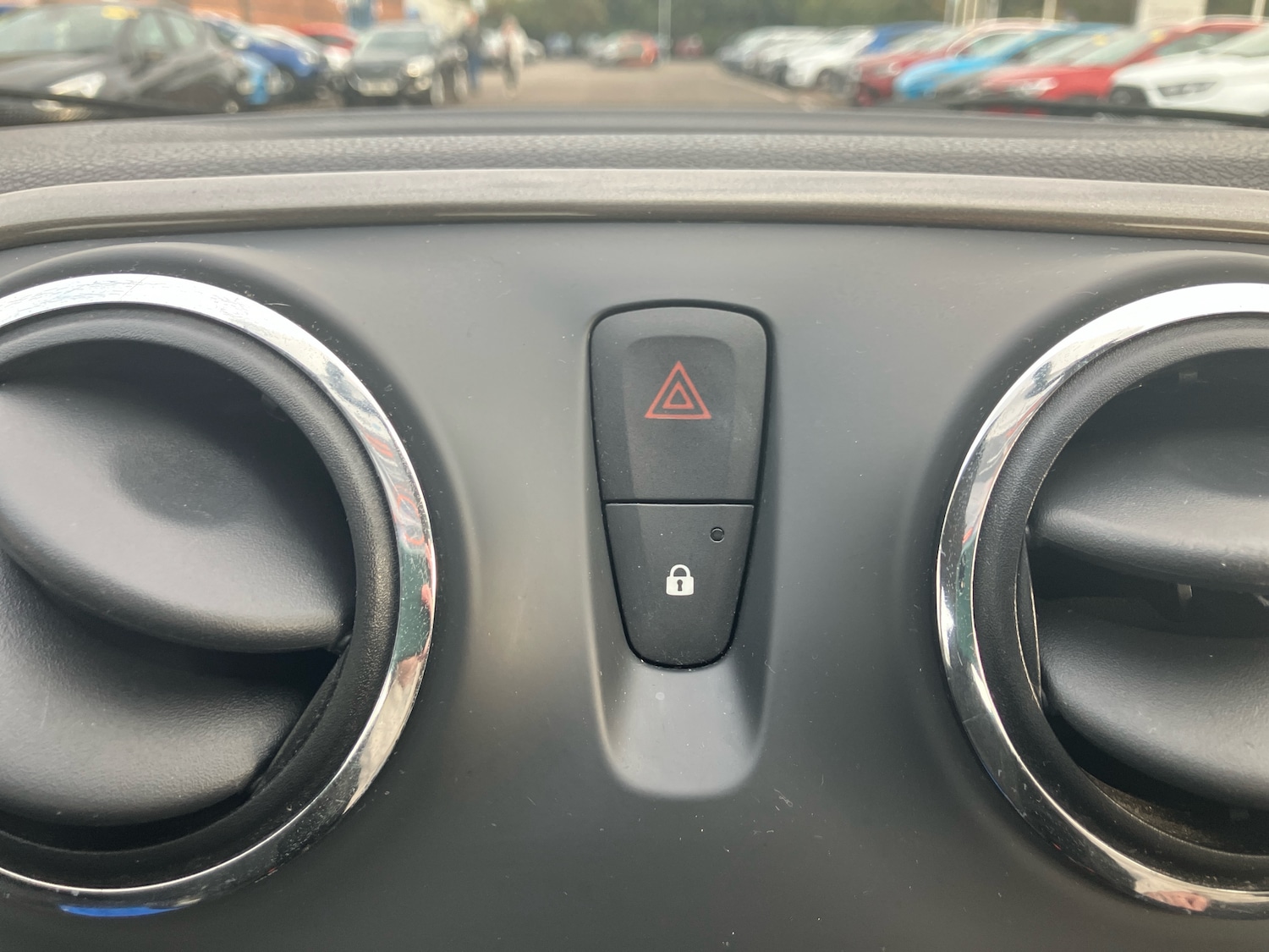 Used Dacia Sandero 2013 for sale - 76033699: Photo 20