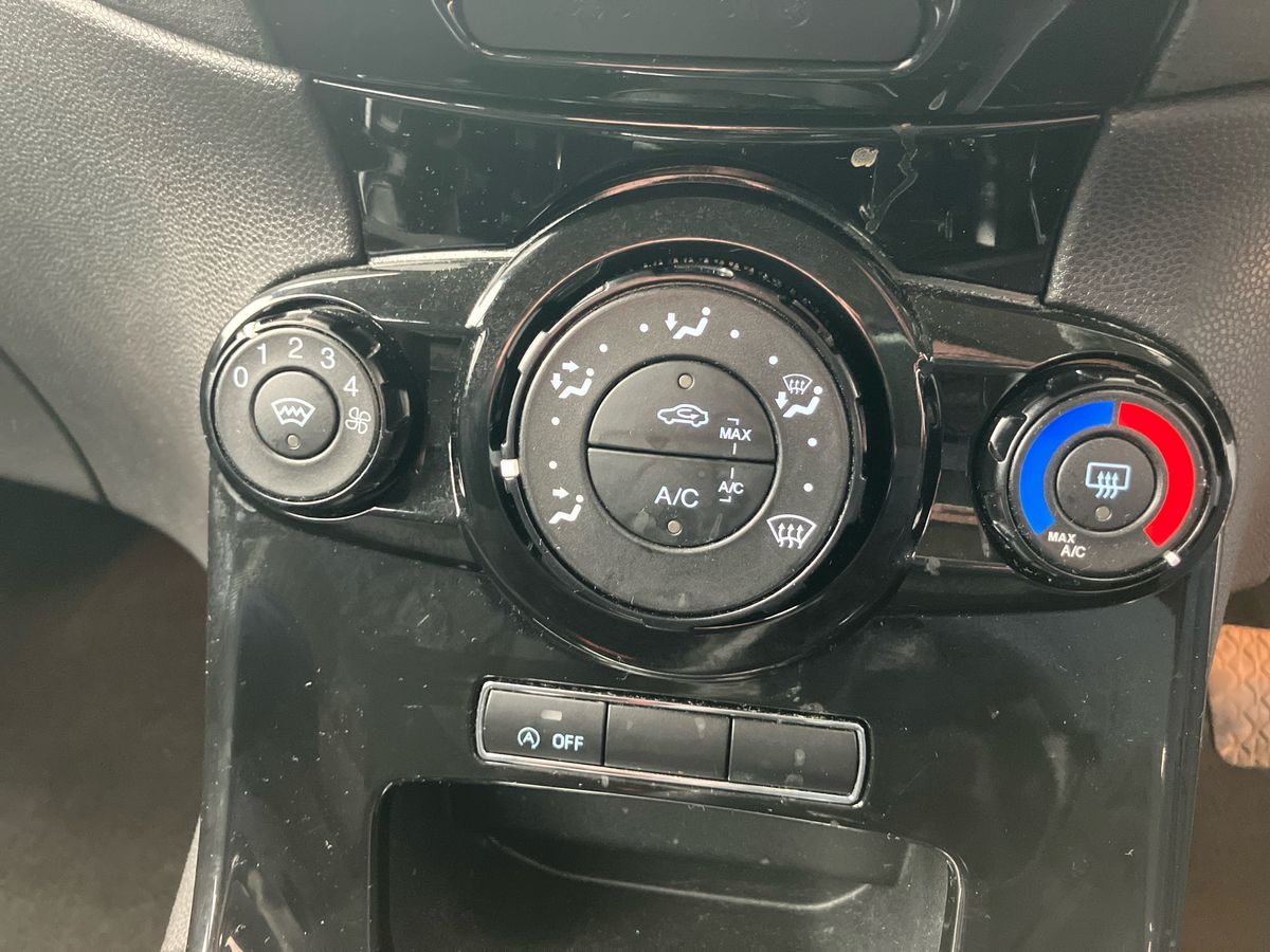 Used Ford Fiesta 2013 for sale - 77563383: Photo 28