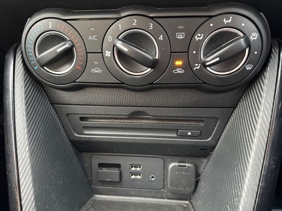 Used Mazda Mazda2 2015 for sale - 76704322: Photo 31