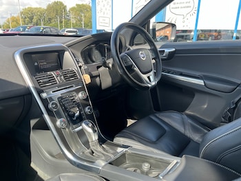 Used Volvo XC60 2017 for sale - 75796642: Photo