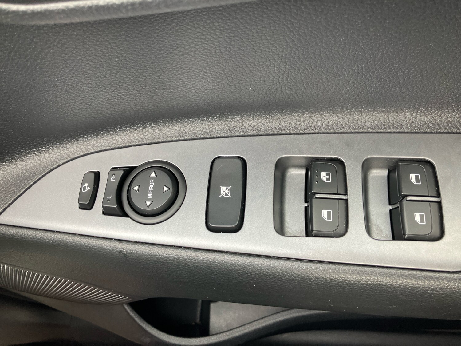 Used Kia Stonic 2021 for sale - 75967055: Photo 18