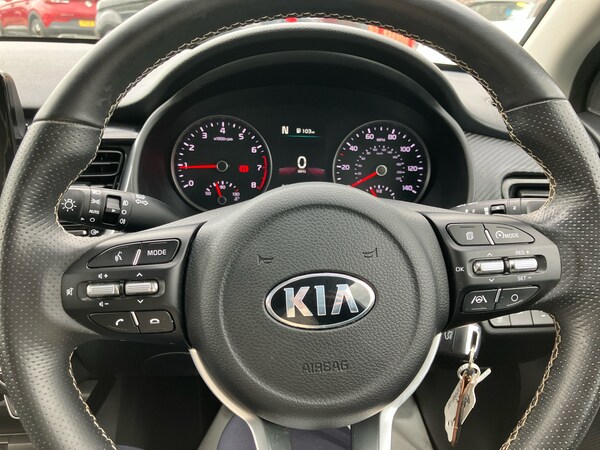 Used Kia Stonic 2021 for sale - 75967055: Photo 19