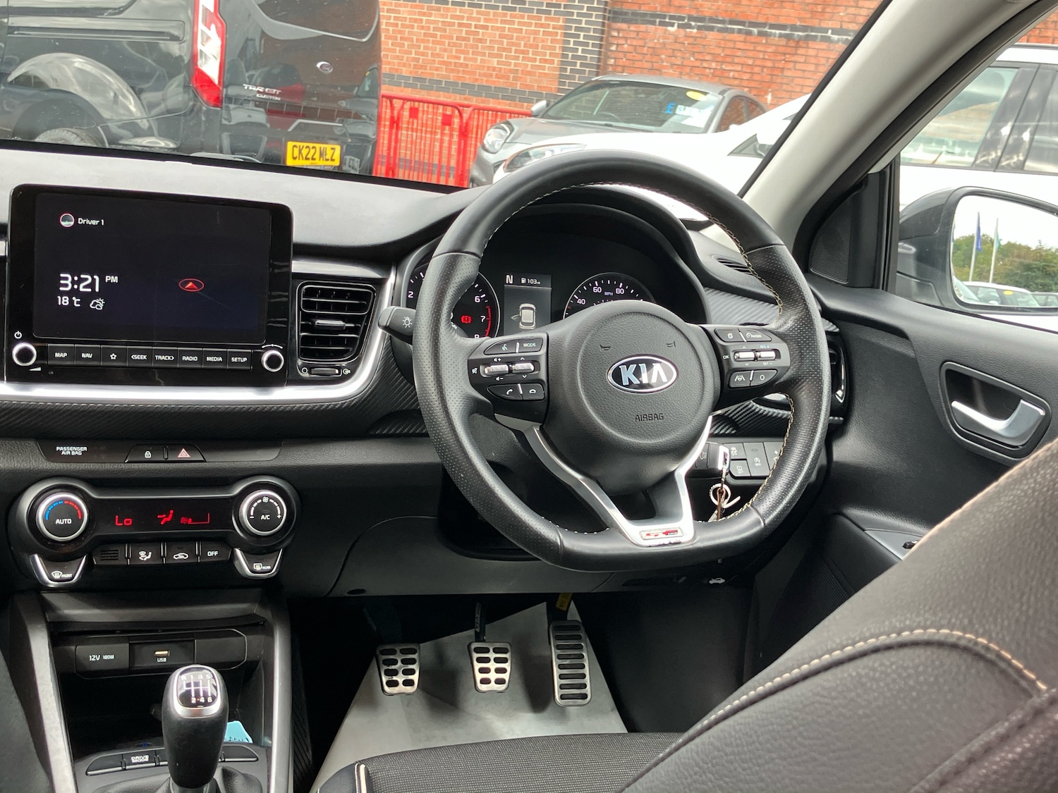 Used Kia Stonic 2021 for sale - 75967055: Photo 8