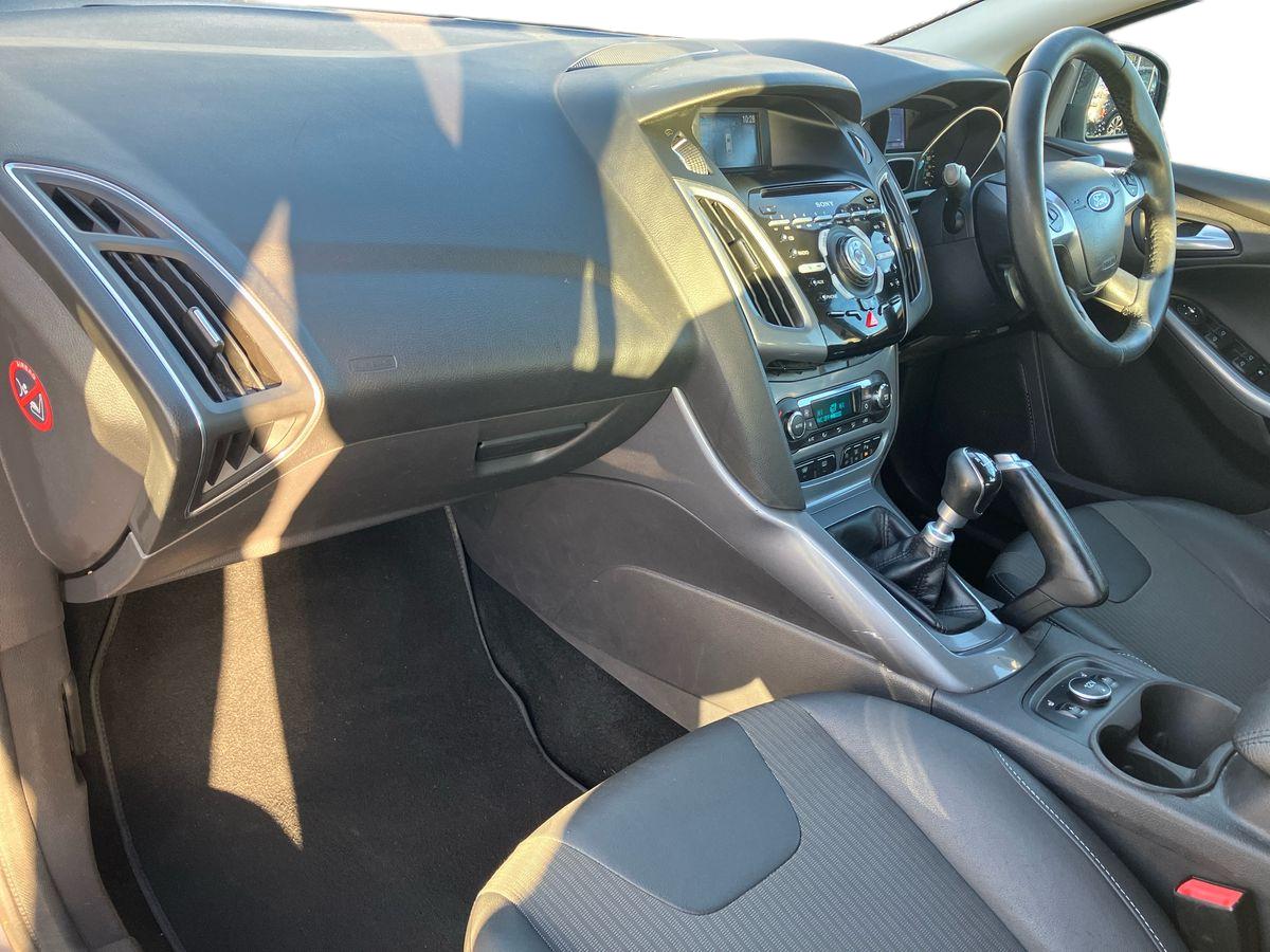 Used Ford Focus 2013 for sale - 77339331: Photo 22