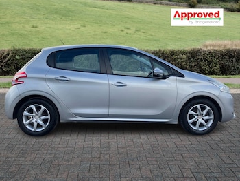 Used Peugeot 208 2013 for sale - 77539799: Photo