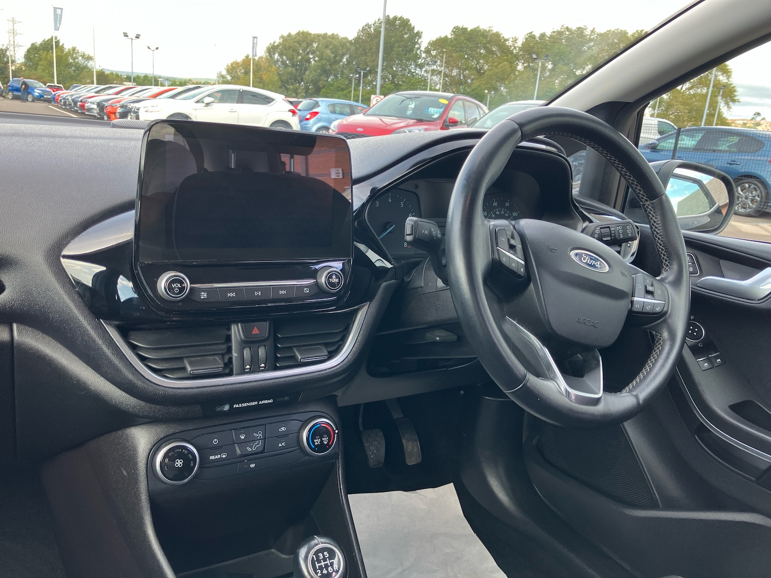 Used Ford Fiesta 2017 for sale - 76696470: Photo 2