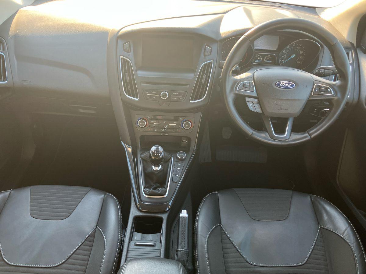 Used Ford Focus 2015 for sale - 77942087: Photo 16
